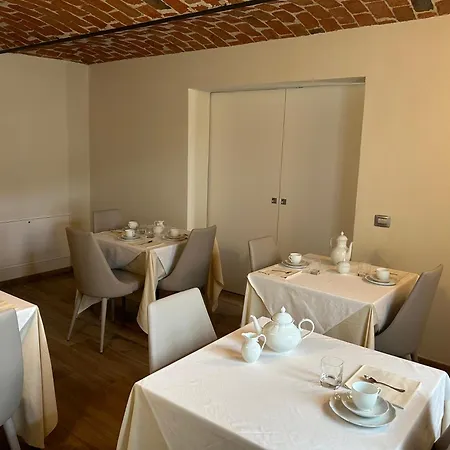 Vin Dell'olmo Pensjonat 4*