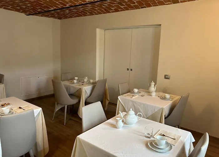 Vin Dell'olmo Vendégház 4*